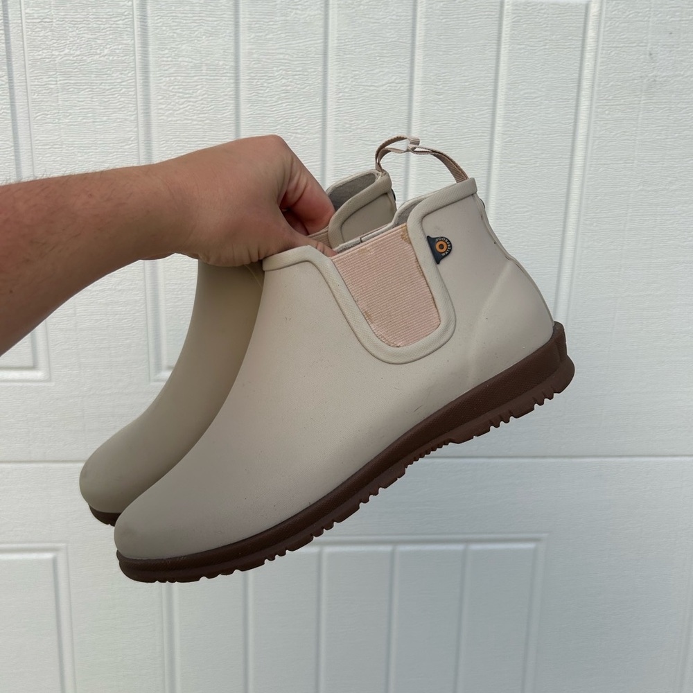 Cream Ankle Boots with Brown Sole
